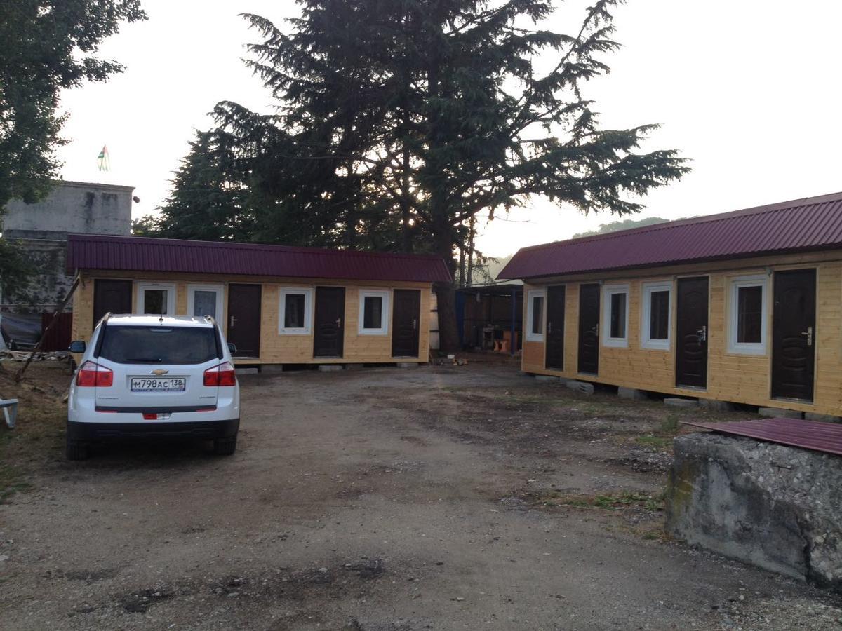 Guest House Tri Topolya Lidzava Exterior photo