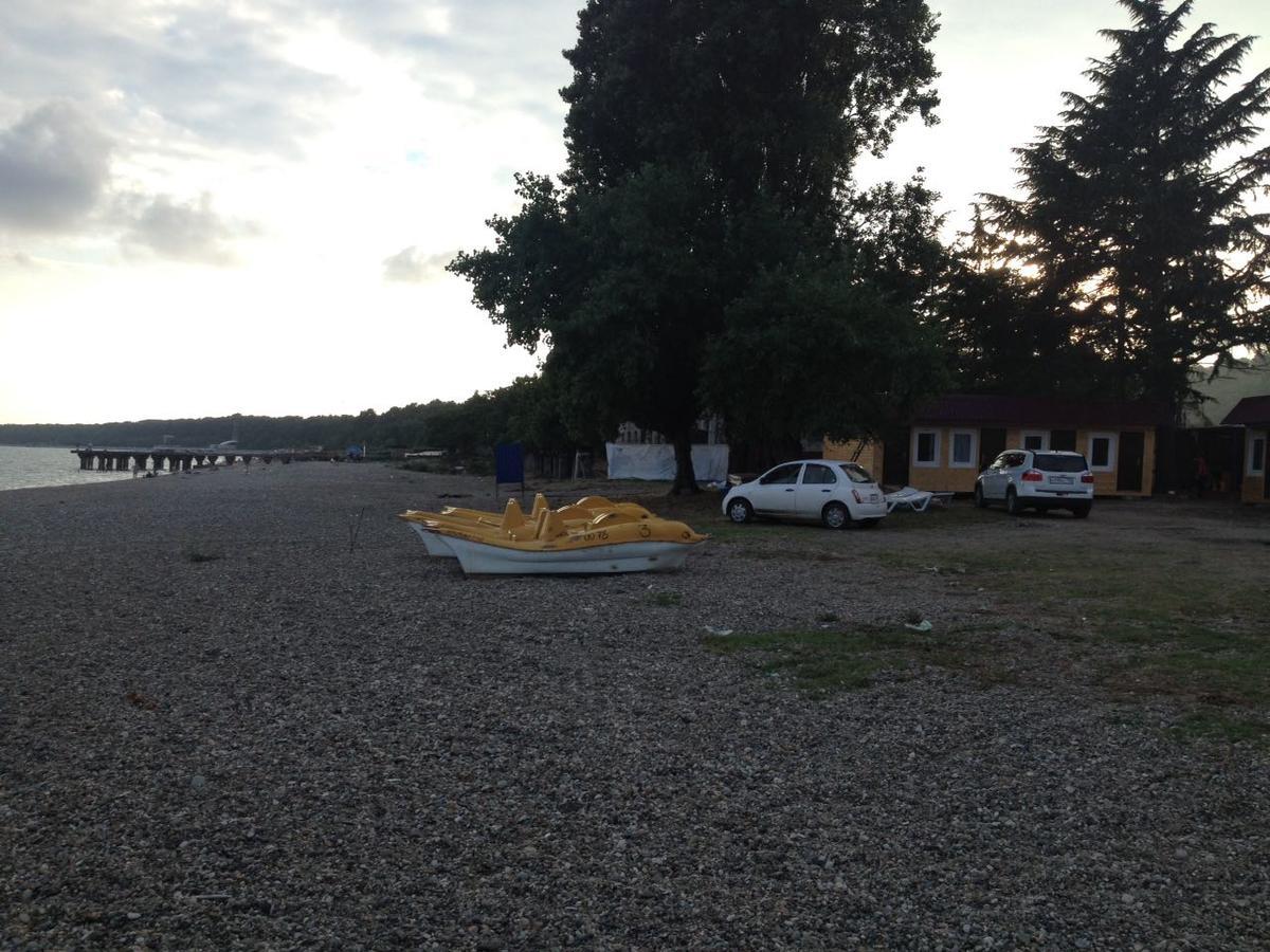 Guest House Tri Topolya Lidzava Exterior photo