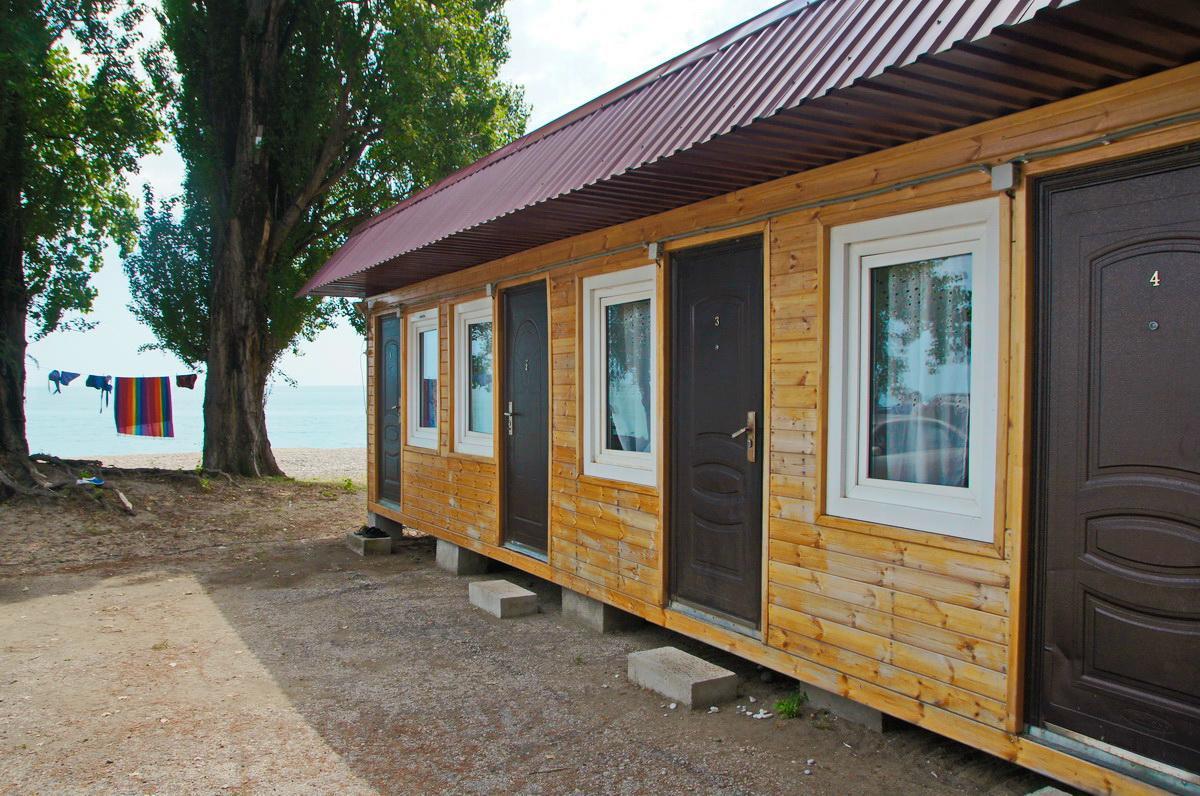Guest House Tri Topolya Lidzava Exterior photo